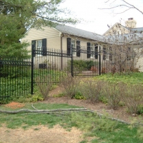 Black-Aluminum-3-Rail-Fencing