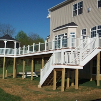 Custom-PVC-Deck-with-White-Vinyl-Railing-and-Gazebo