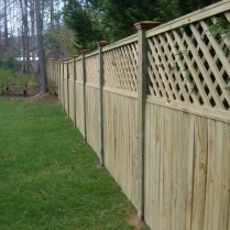 4feet-high-Vertical-Board-fencing-with-2feet-of-Criss-Cross-Lattice